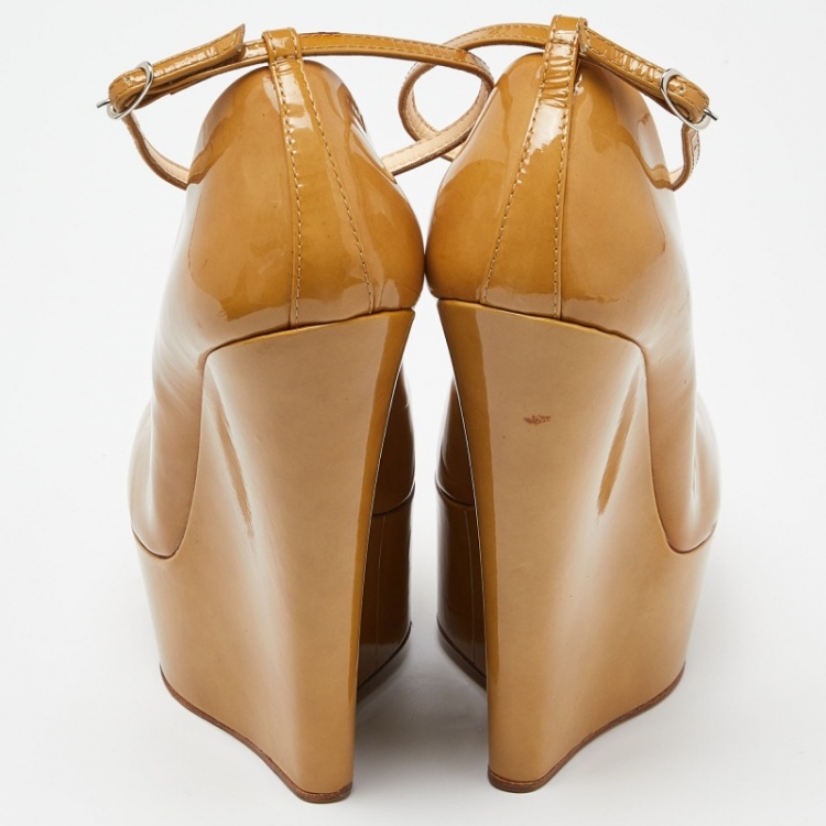 Pre Owned Giuseppe Zanotti Beige Patent Leather Wedge Platform Ankle Strap Pumps Size 39