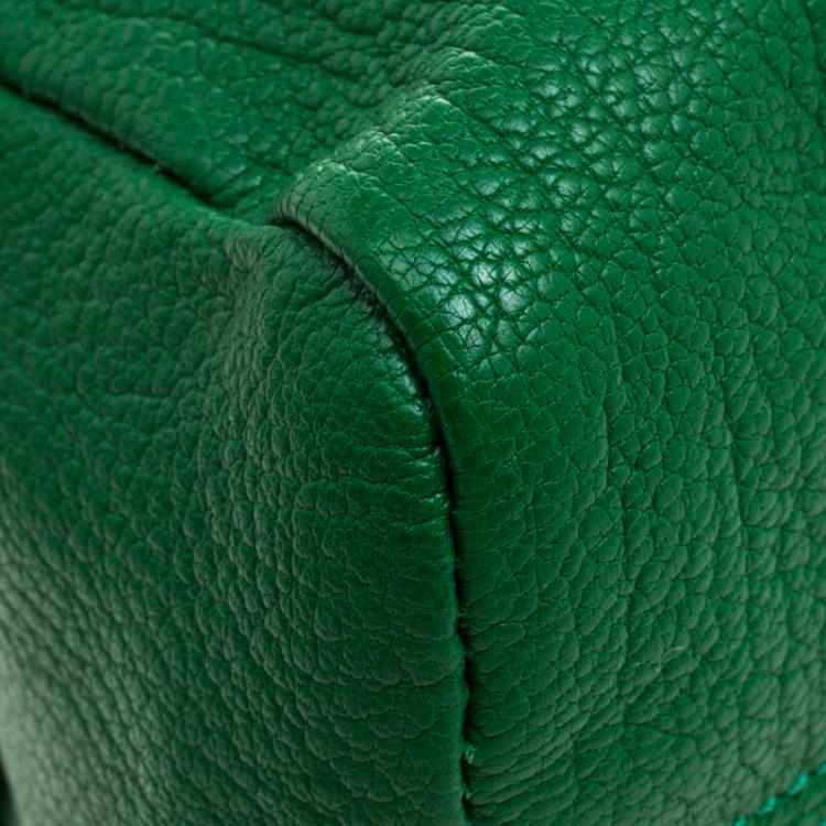Pre Owned Givenchy Green Leather Pandora Wristlet Clutch