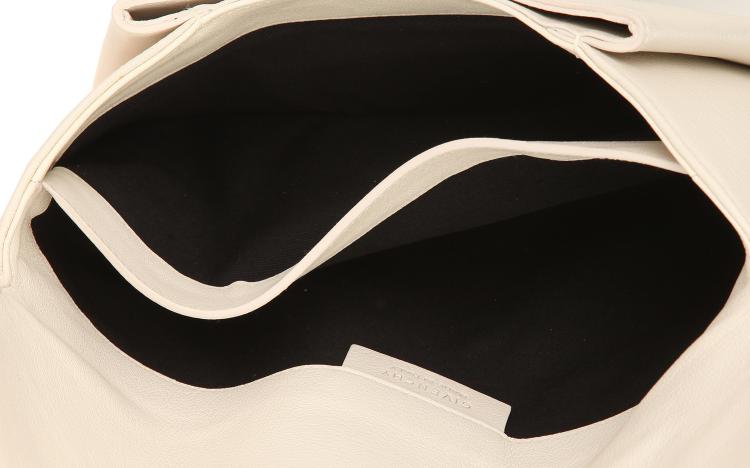 Pre Owned Givenchy Beige Grained Goatskin Leather Antigona Envelope Clutch
