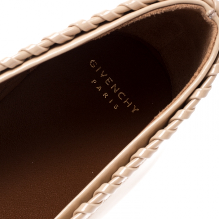 Pre Owned Givenchy Beige Patent Whipstitch Detail Star Studded Ballet Flats Size 39.5