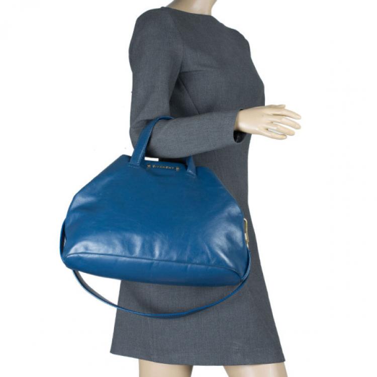 Pre Owned Givenchy Blue Leather Medium Bugatti Bag