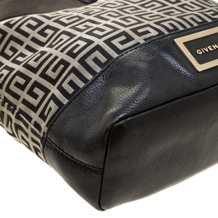 مملوكة مسبقًا Givenchy Grey/Black Monogram Canvas and Leather Hobo 