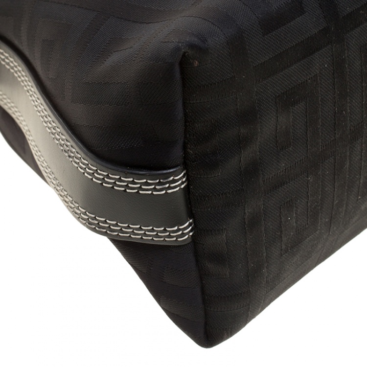 مملوكة مسبقًا Givenchy Black Logo Print Canvas Hobo 