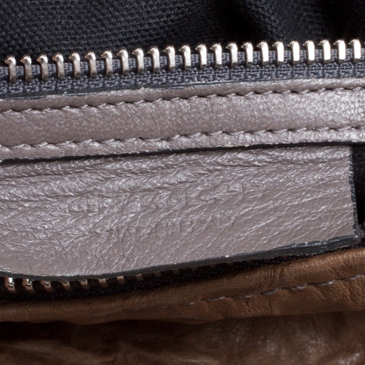 مملوكة مسبقًا Givenchy Brown Leather Medium Pandora Crossbody Bag