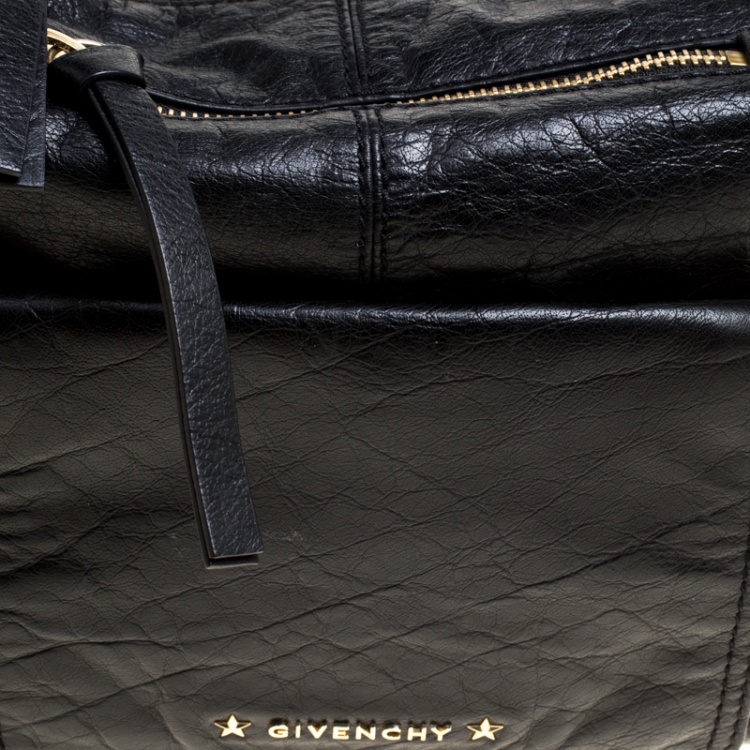 مملوكة مسبقًا Givenchy Black Leather Hobo
