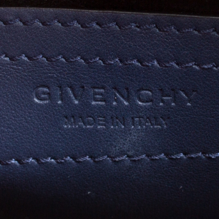 مملوكة مسبقًا Givenchy Navy Blue Leather Mini Infinity Saddle Bag