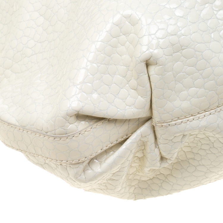 مملوكة مسبقًا Givenchy White Textured Patent Leather Hobo