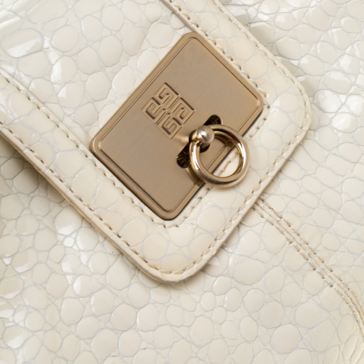 مملوكة مسبقًا Givenchy White Textured Patent Leather Hobo