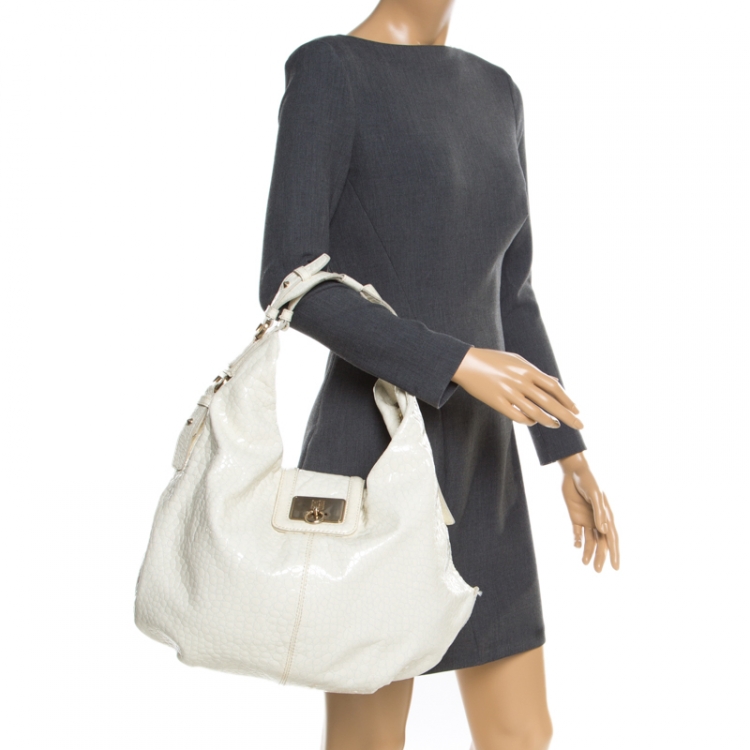 مملوكة مسبقًا Givenchy White Textured Patent Leather Hobo