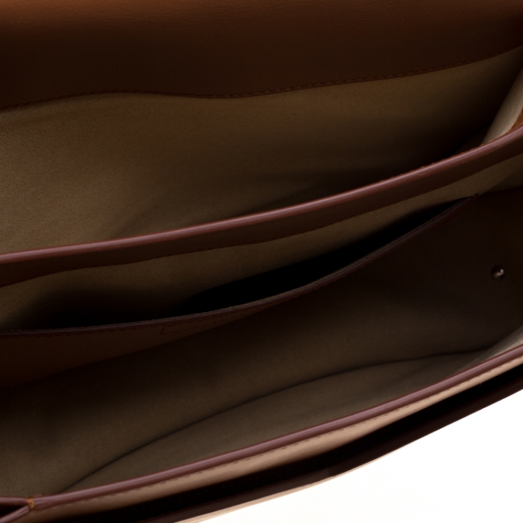 مملوكة مسبقًا Givenchy Brown Leather Mini Infinity Saddle Bag