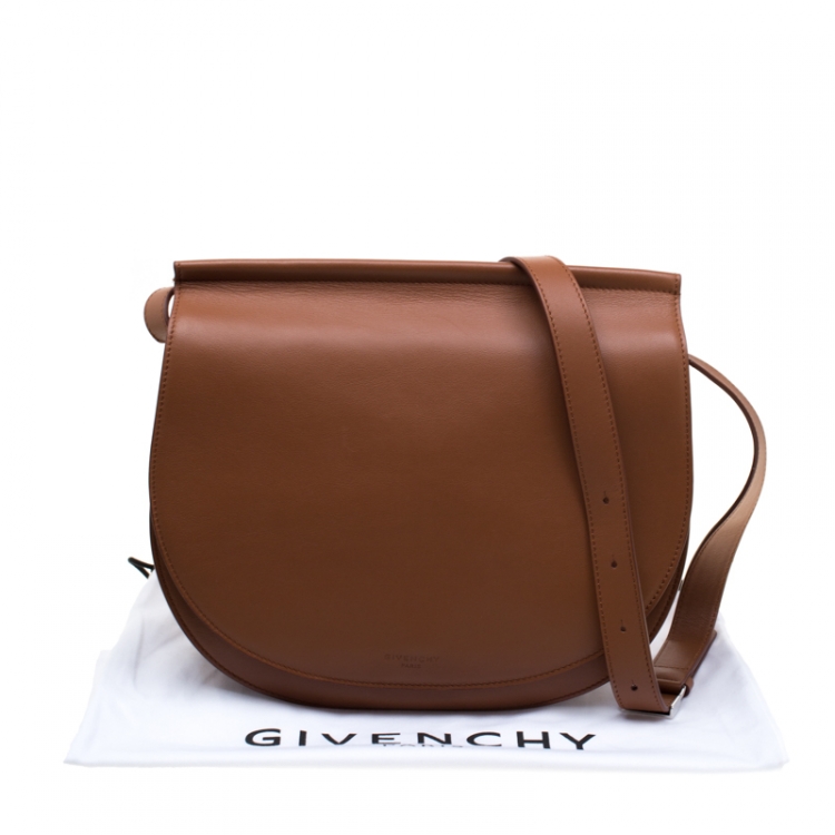 مملوكة مسبقًا Givenchy Brown Leather Mini Infinity Saddle Bag