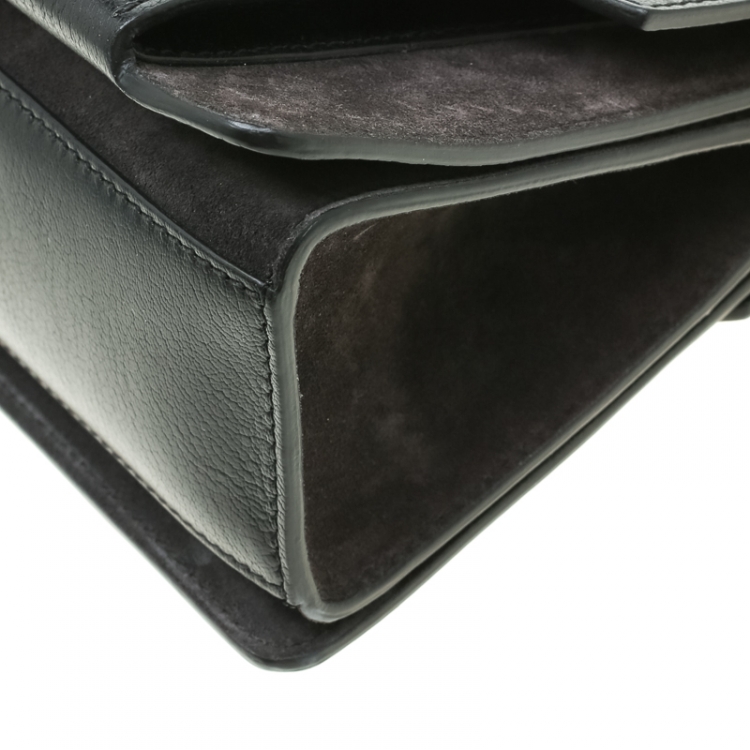 مملوكة مسبقًا Givenchy Black Leather and Suede GV3 Crossbody Bag