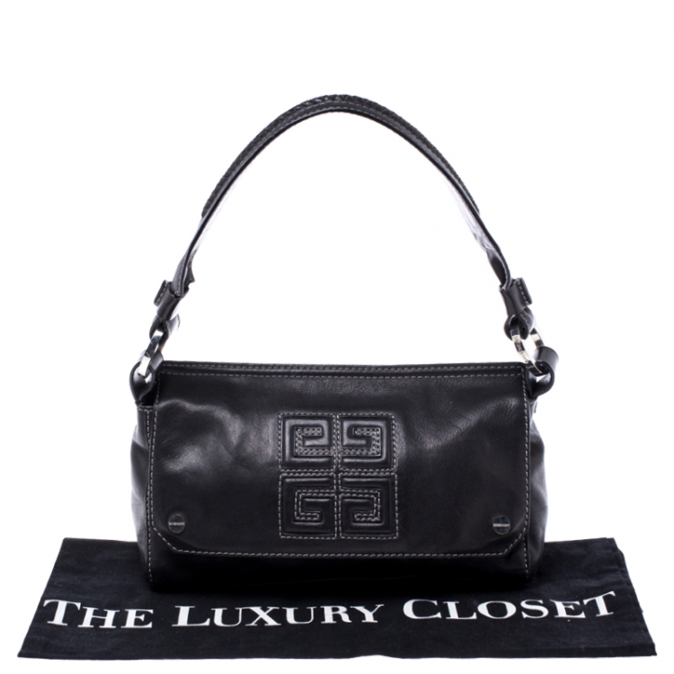 مملوكة مسبقًا Givenchy Black Leather Logo Flap Shoulder Bag