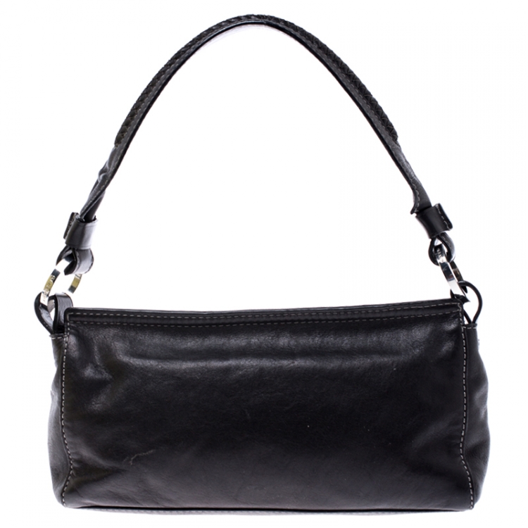 مملوكة مسبقًا Givenchy Black Leather Logo Flap Shoulder Bag