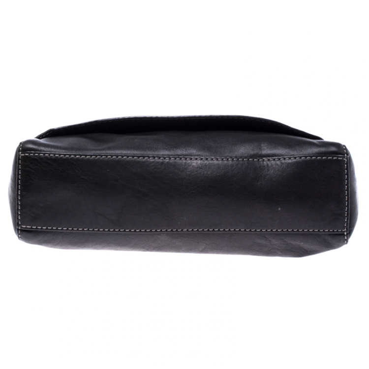 مملوكة مسبقًا Givenchy Black Leather Logo Flap Shoulder Bag