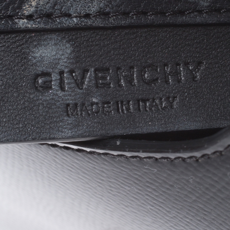 مملوكة مسبقًا Givenchy Black Patent Leather Mini Pandora Box Crossbody Bag