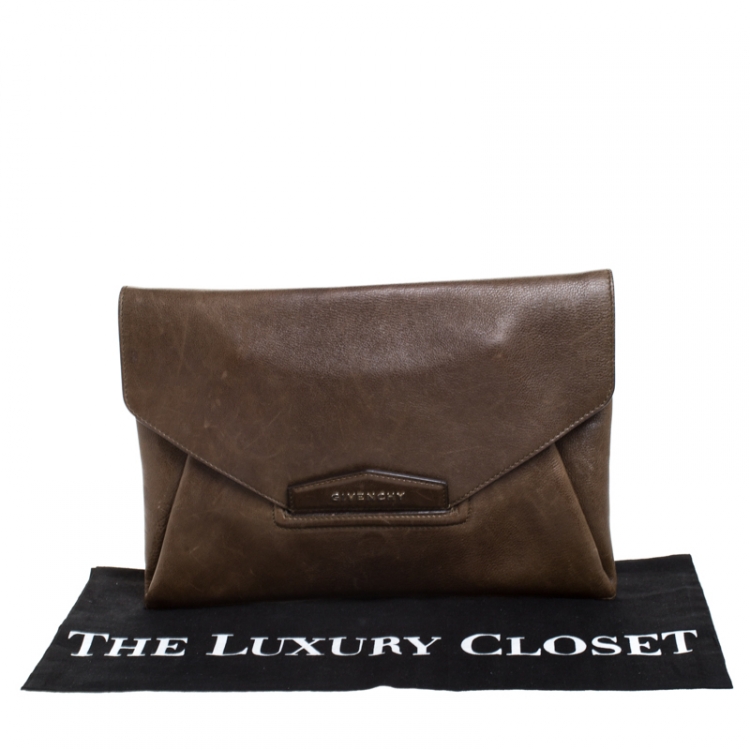 Pre Owned Givenchy Brown Leather Antigona Envelope Clutch