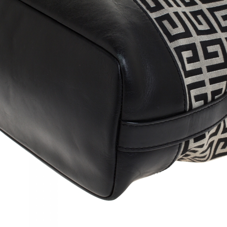 مملوكة مسبقًا Givenchy Black/Grey Monogram Canvas and Leather Hobo