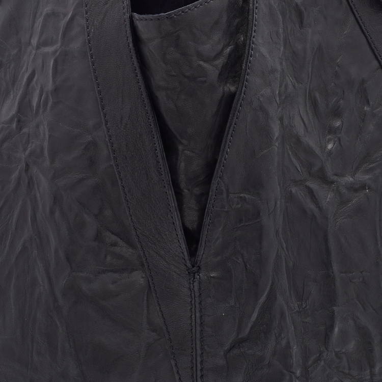 Pre Owned Givenchy Black Leather Tihan Hobo