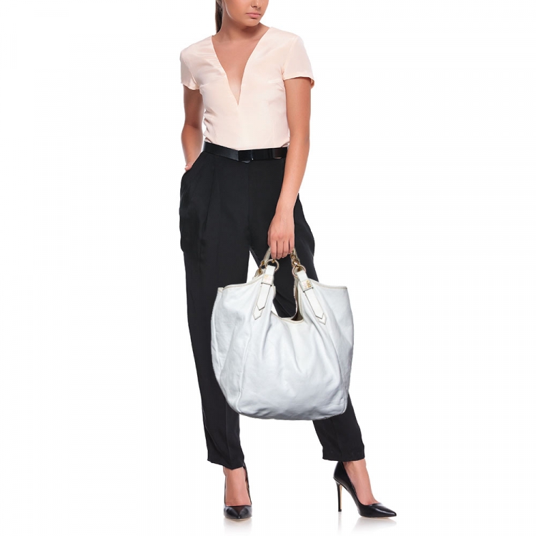 Pre Owned Givenchy Off White Leather Medium Chain Hobo