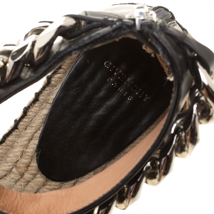 مملوكة مسبقًا Givenchy Black Leather Chain Detail Espadrilles Size 39