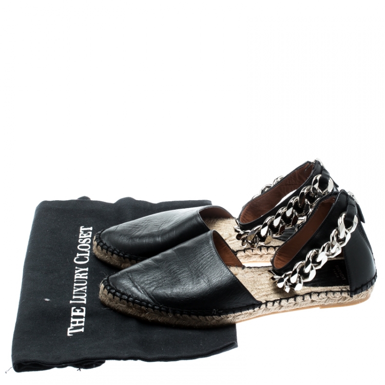 مملوكة مسبقًا Givenchy Black Leather Chain Detail Espadrilles Size 39