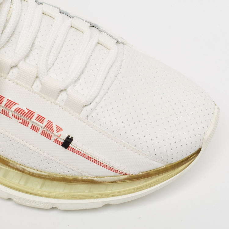 مملوكة مسبقًا Givenchy White Leather Low Top Sneakers Size 39