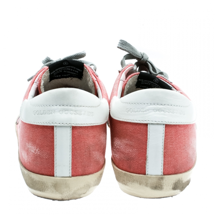 مملوكة مسبقًا Golden Goose Pink Denim And Metallic Silver Star Applique Low Top Sneakers Size 41