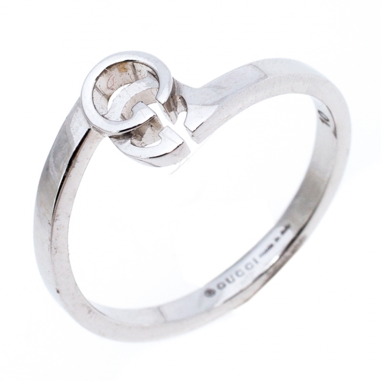 Pre Owned Gucci Running G 18K White Gold Ring Size 50.5