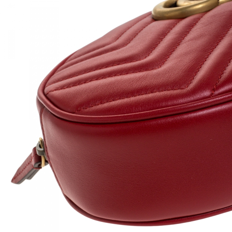 Pre Owned Gucci Red Matelassé Leather GG Marmont Belt Bag