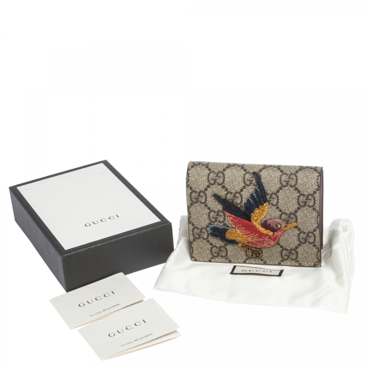 Pre Owned Gucci Beige GG Supreme Canvas Bird Embroidered Bifold Card Holder 