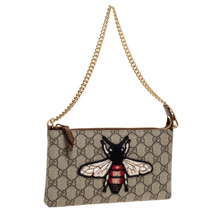 Pre Owned Gucci Beige GG Supreme Canvas Linea Bee Wristlet Clutch