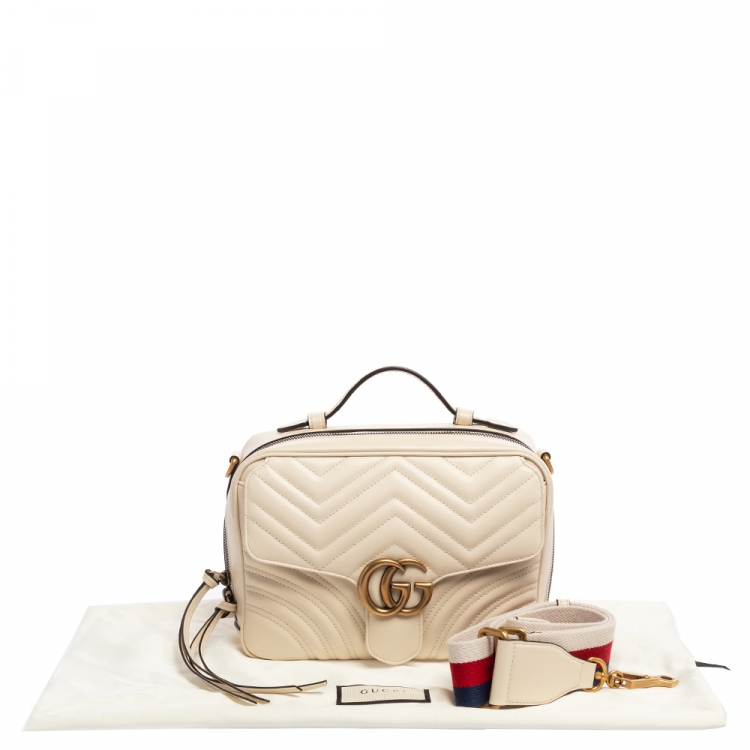 مملوكة مسبقًا Gucci Cream Matelasse Leather Small Camera GG Marmont  Bag
