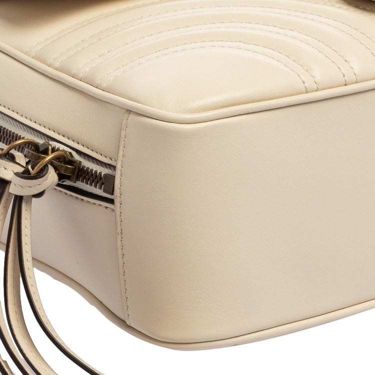 مملوكة مسبقًا Gucci Cream Matelasse Leather Small Camera GG Marmont  Bag