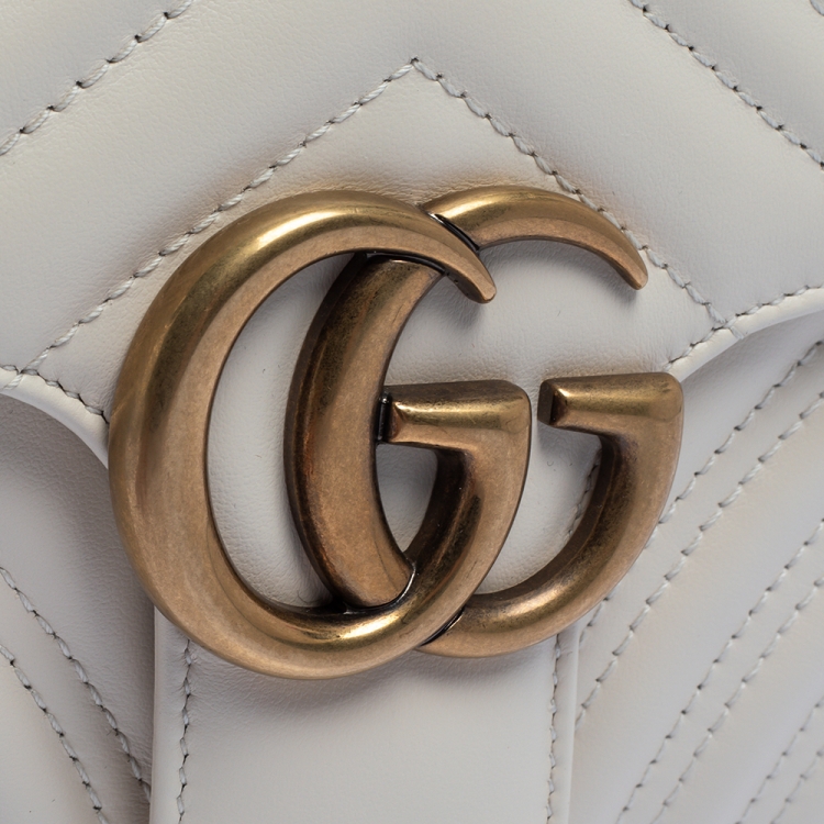 مملوكة مسبقًا Gucci Cream Matelasse Leather Small Camera GG Marmont  Bag