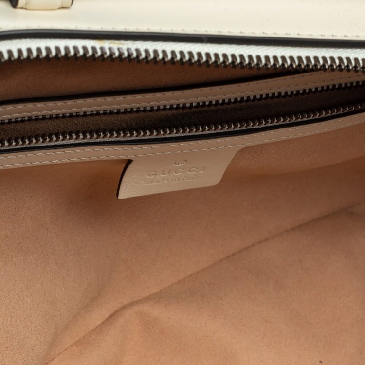 مملوكة مسبقًا Gucci Cream Matelasse Leather Small Camera GG Marmont  Bag