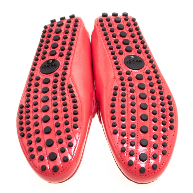 Pre Owned Gucci Coral Red Patent Leather Interlocking GG Driving Moccasins Size 40