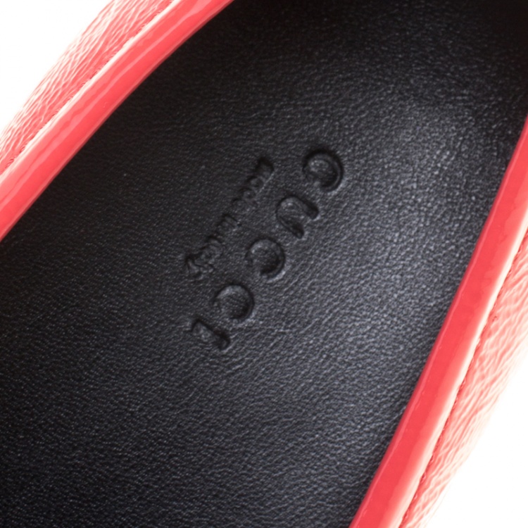 Pre Owned Gucci Coral Red Patent Leather Interlocking GG Driving Moccasins Size 40