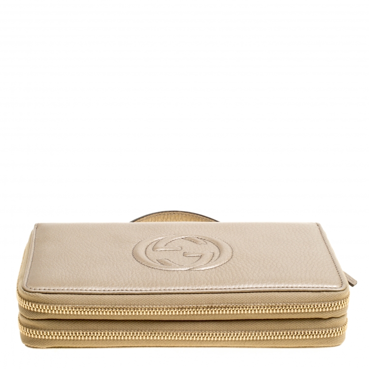 Pre Owned Gucci Metallic Beige Leather Soho Travel Document Case