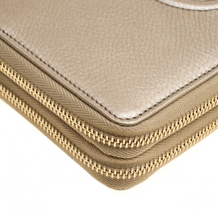 Pre Owned Gucci Metallic Beige Leather Soho Travel Document Case