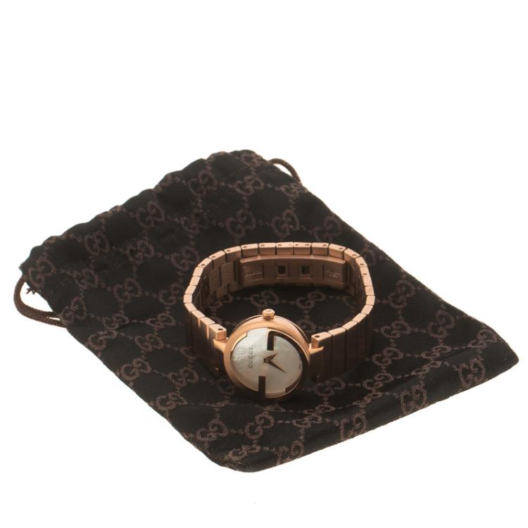 Pre Owned Gucci Interlocking Mother of Pearl Rose Gold Plated Stainless Steel 133.5 Women's Wristwatch 29 mm