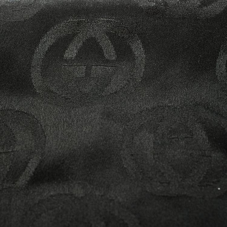 مملوكة مسبقًا Gucci Black GG Logo Tassled Edge Silk Stole