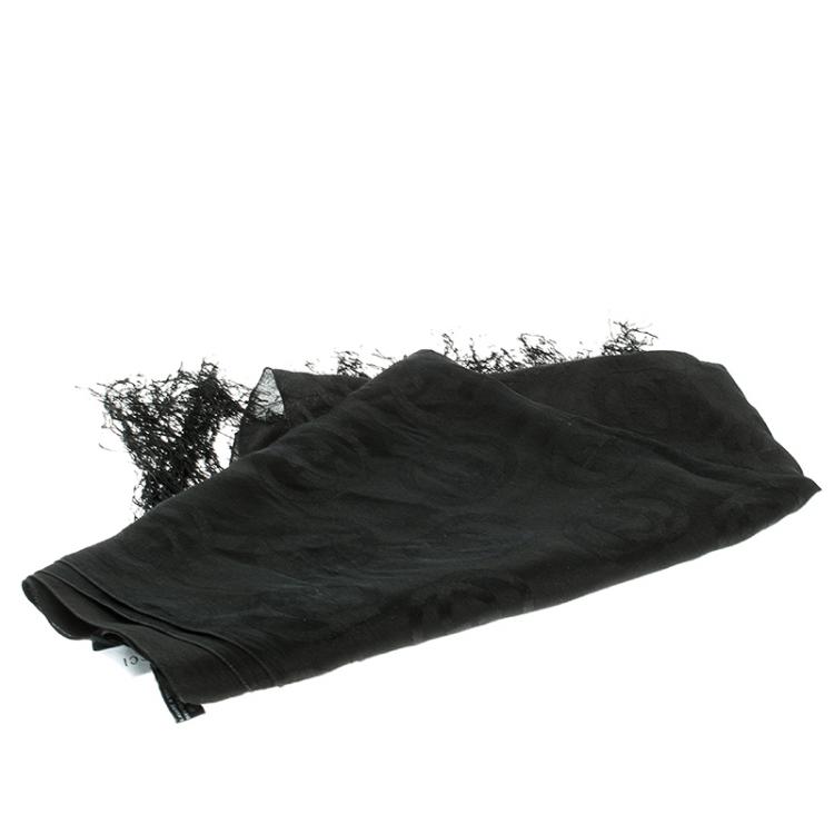 مملوكة مسبقًا Gucci Black GG Logo Tassled Edge Silk Stole