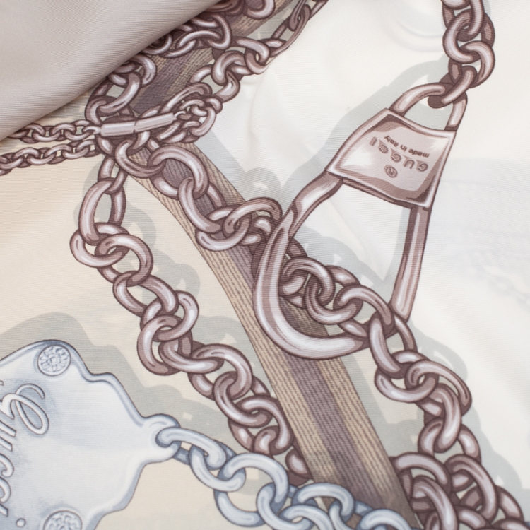 Pre Owned Gucci Beige Charm Bracelet Printed Silk Square Scarf