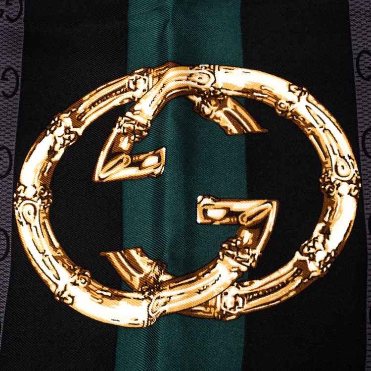 مملوكة مسبقًا Gucci Grey Monogram Silk GG Square Scarf 