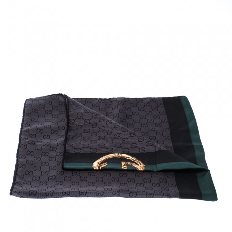 مملوكة مسبقًا Gucci Grey Monogram Silk GG Square Scarf 