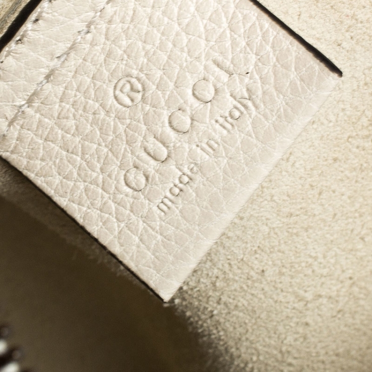 Pre Owned Gucci White Leather Logo Print Zip Pouch