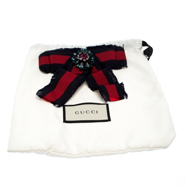 مملوكة مسبقًا Gucci Crystal Blue & Red Web Grosgrain Frayed Bow Brooch 
