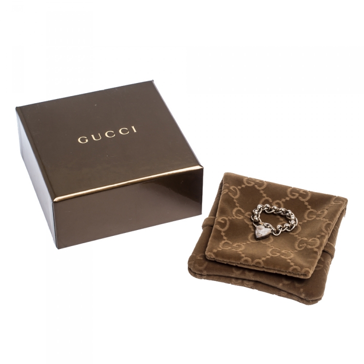 مملوكة مسبقًا Gucci Sterling Silver Heart Charm Chain Ring Size EU 58