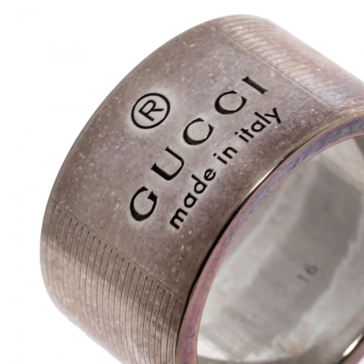 Pre Owned Gucci Trademark Sterling Silver Logo Striped Wide Band Ring 16